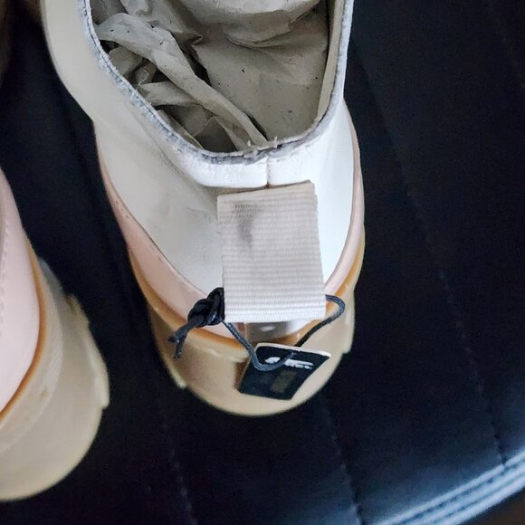 NWOB Sorel Brex Waterproof Rubber Sole Block Heel Front Zip Closure Chelsea Boot - Picture 11 of 12